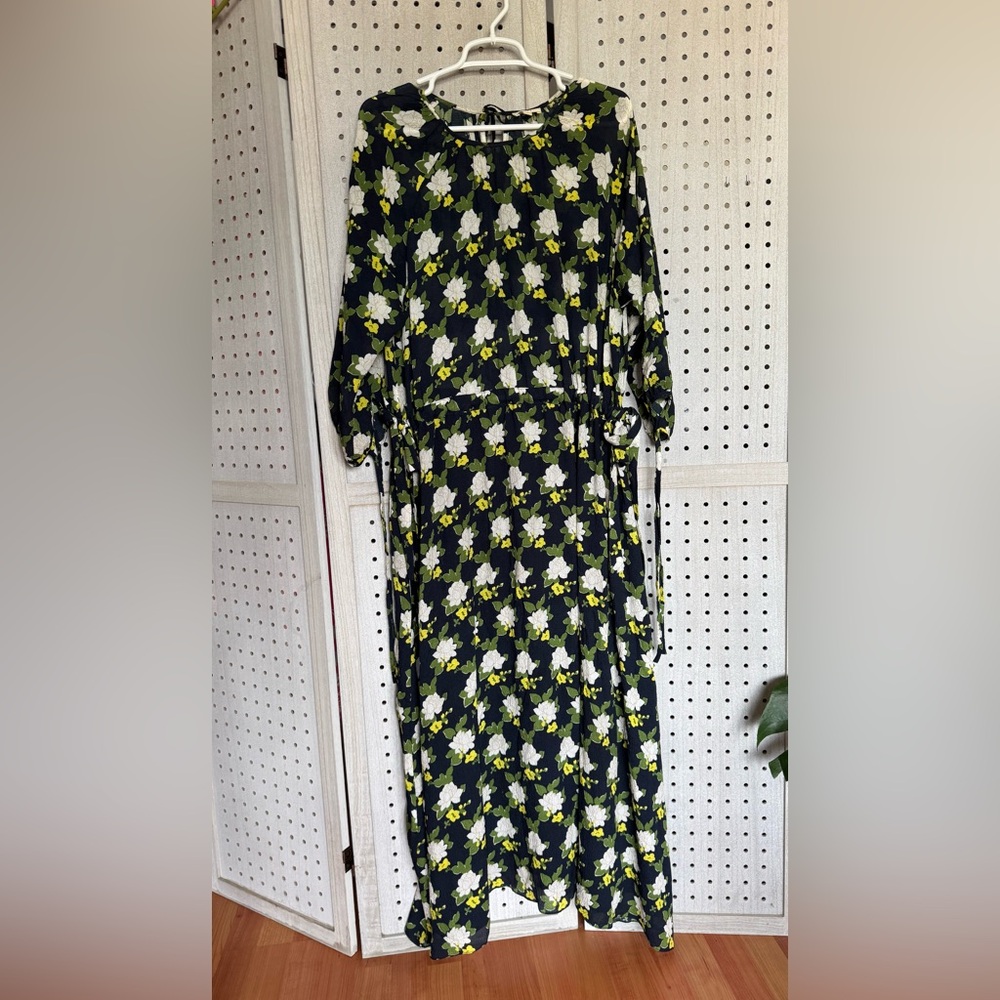 WHIT Black and Green Floral Long Sleeve Dress